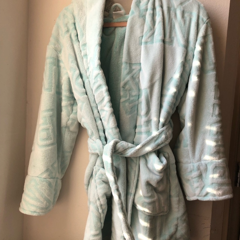 ✨ VS PINK PLUSH BATH ROBE ✨